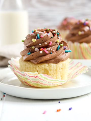 Birthday Cake Cupcakes-6